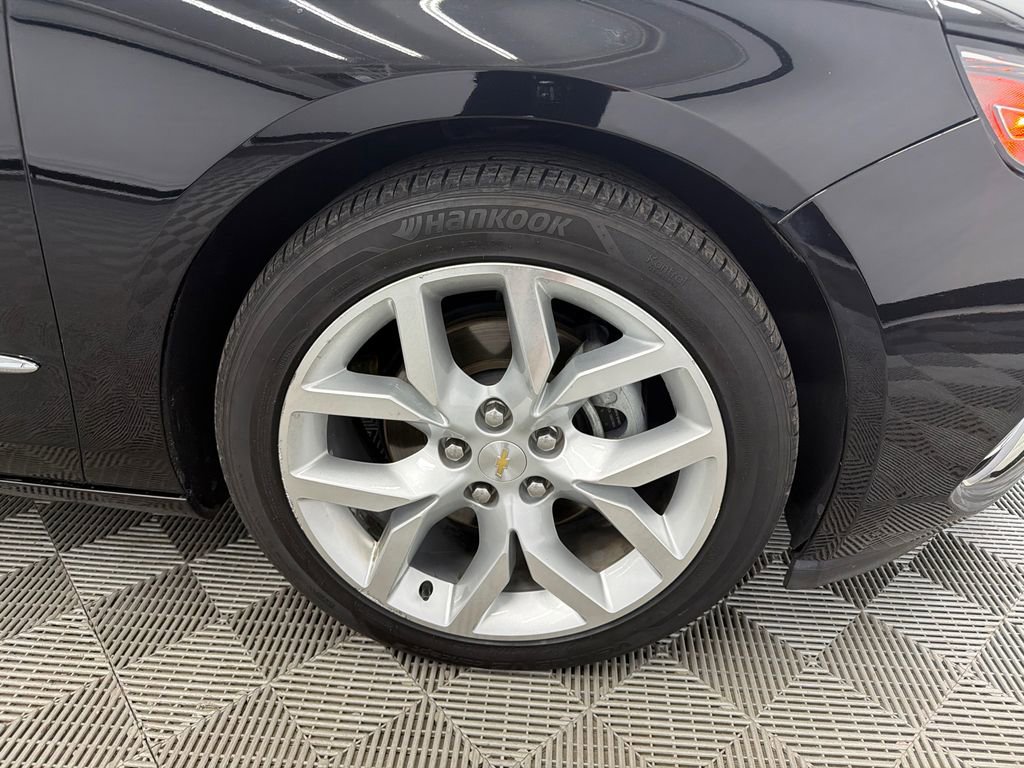 Used 2018 Chevrolet Impala Premier FWD image 13