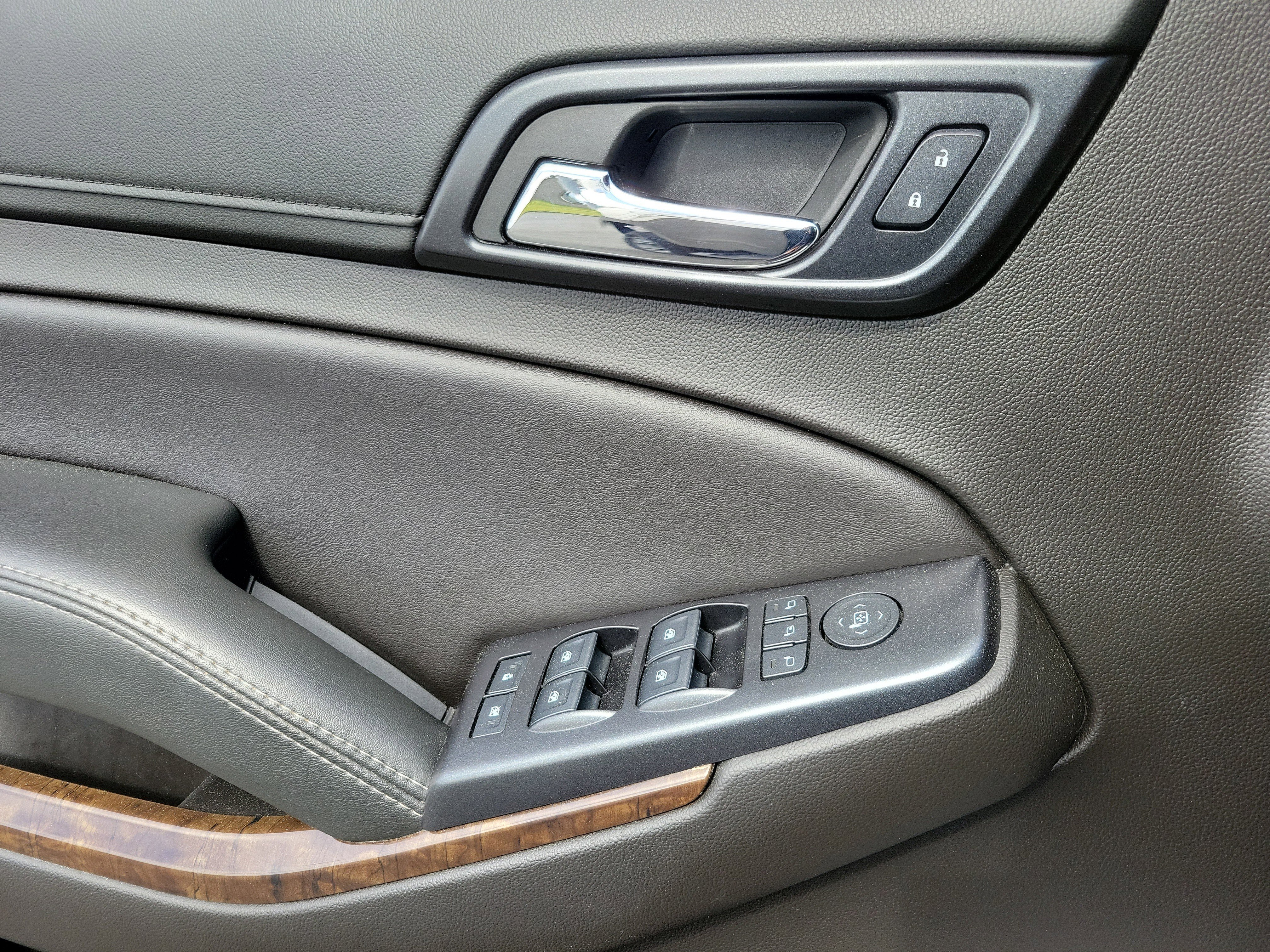 Used 2018 Chevrolet Tahoe LT AWD/4WD image 7