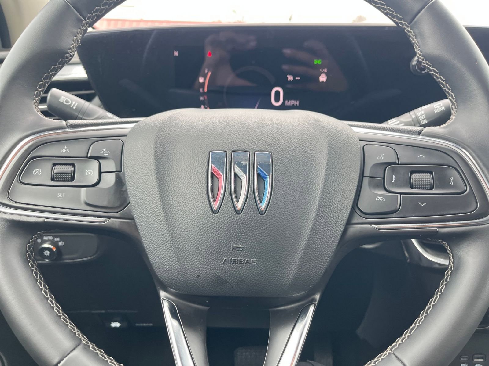 Used 2025 Buick Encore GX Preferred image 25