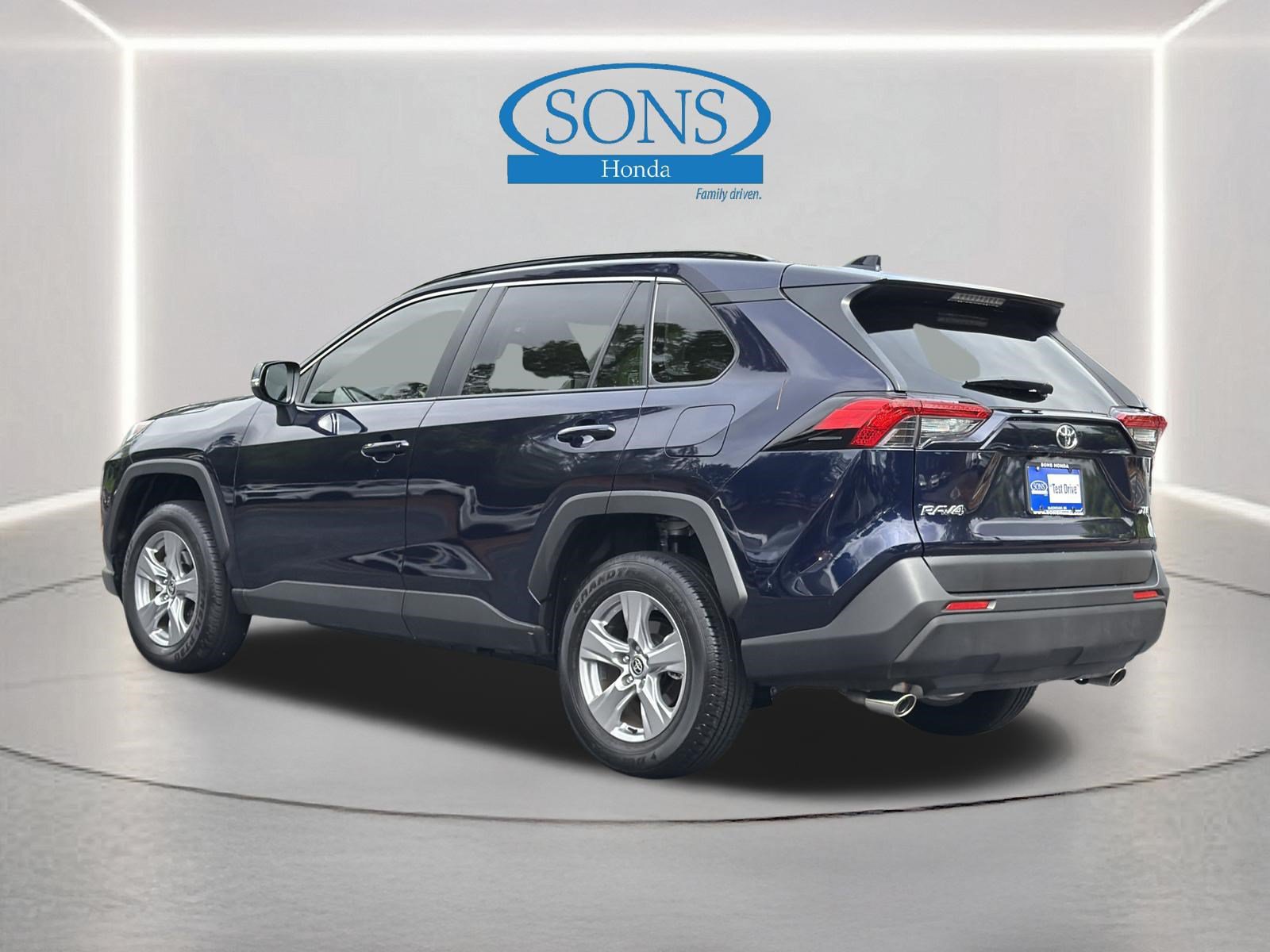 Used 2025 Toyota RAV4 XLE FWD image 23