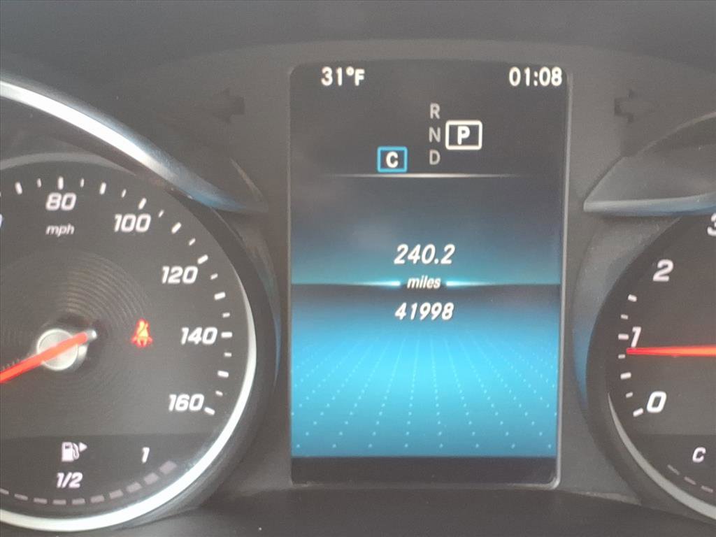 Used 2022 Mercedes-Benz GLC 300 4MATIC image 32