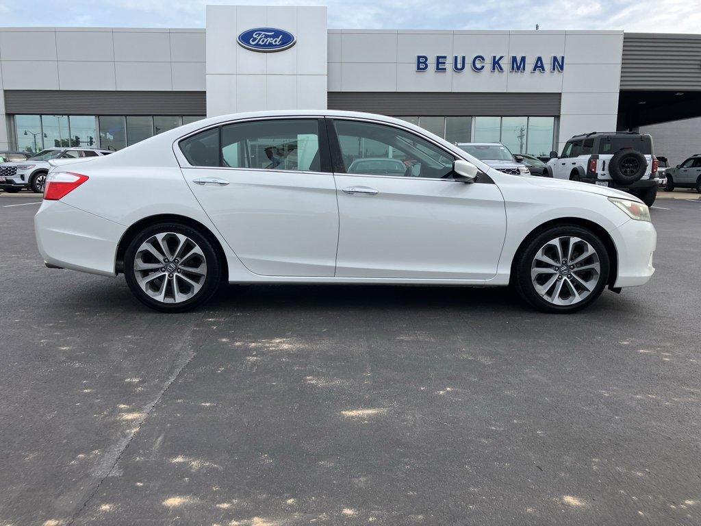 Used 2015 Honda Accord Sport image 7