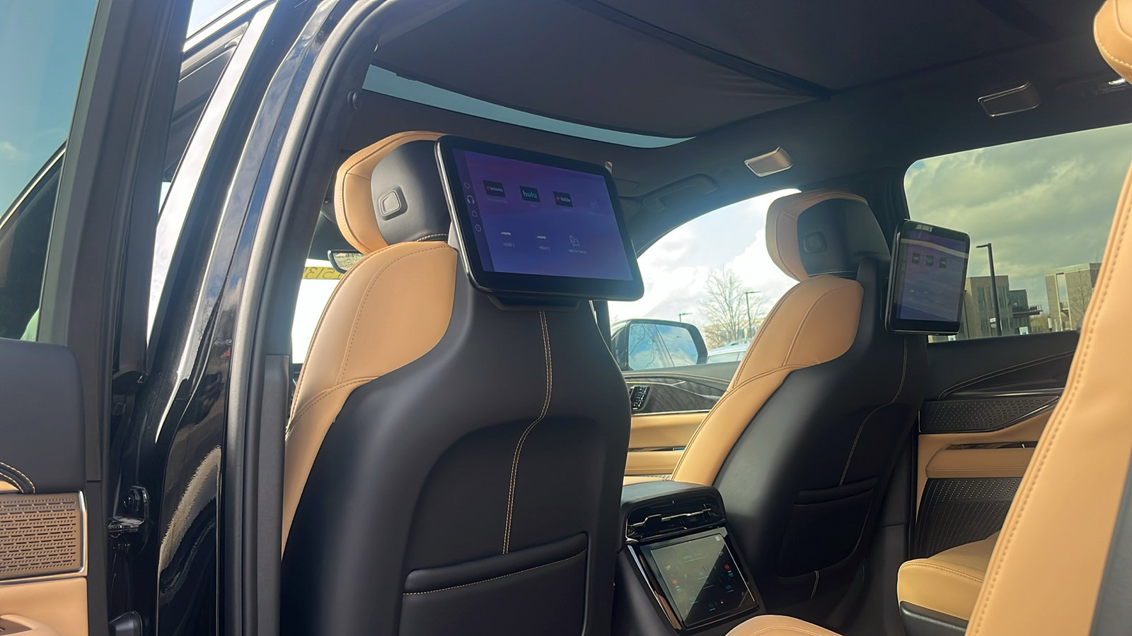 New 2025 Cadillac Escalade IQ Luxury 2 image 41