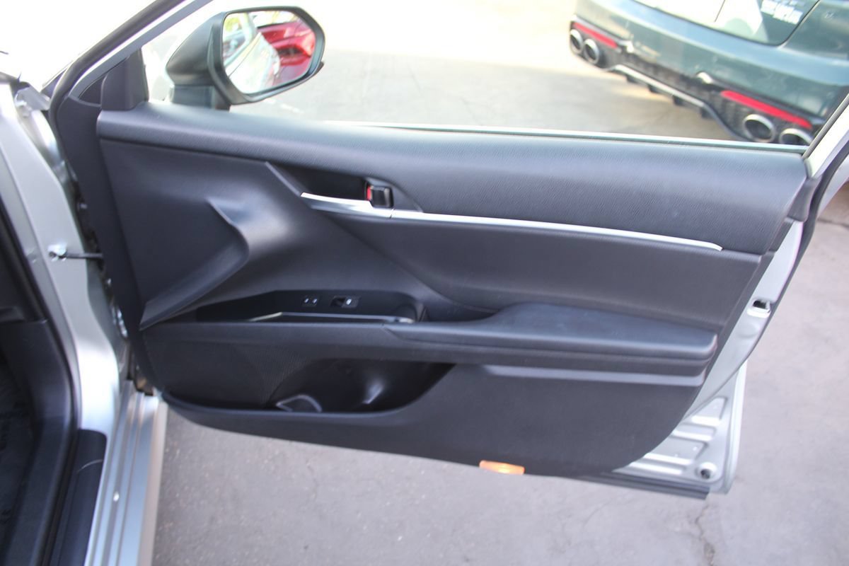Used 2019 Toyota Camry LE w/ Carpet Mat Package FWD image 19