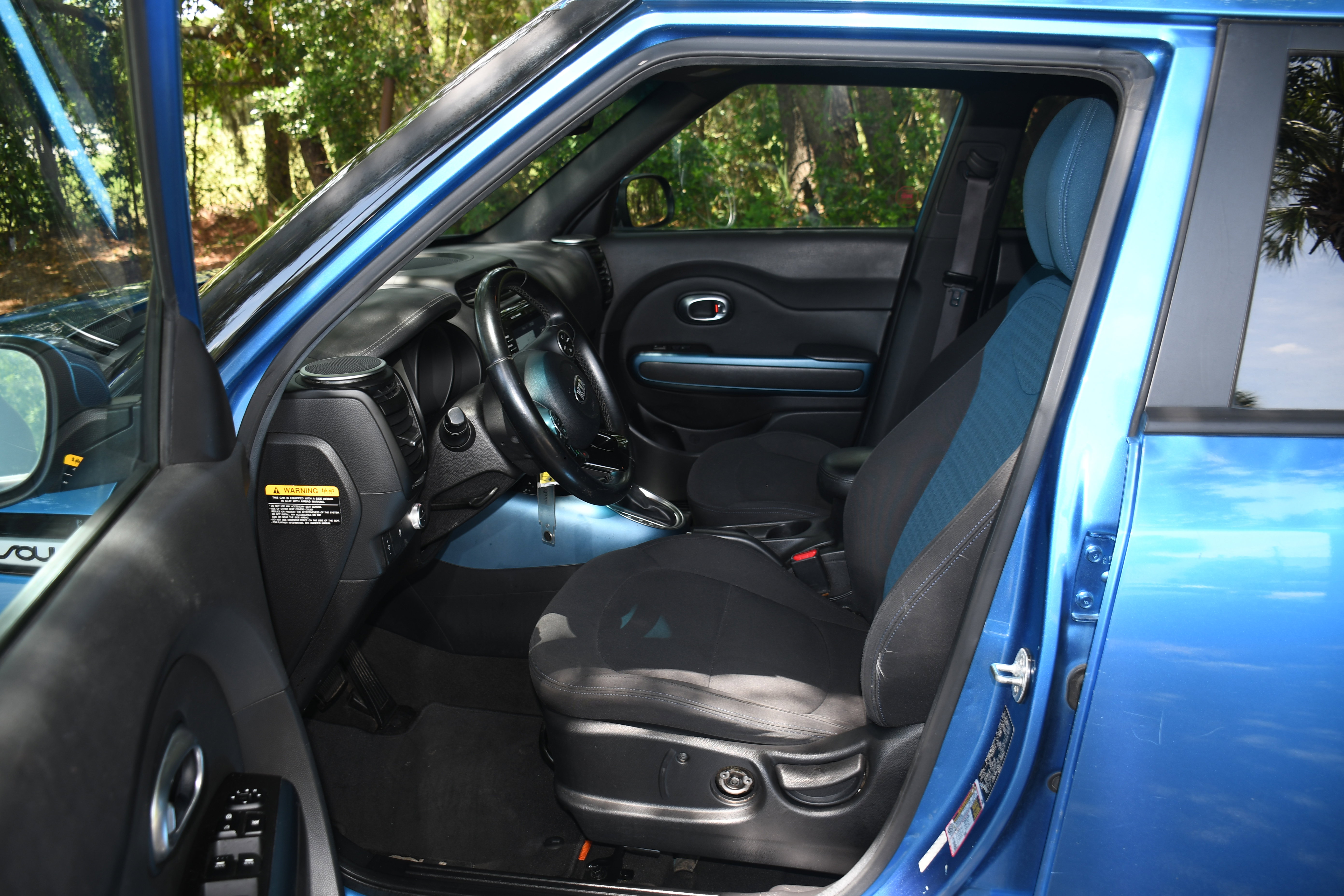 Used 2015 Kia Soul + w/ Audio Package FWD image 7