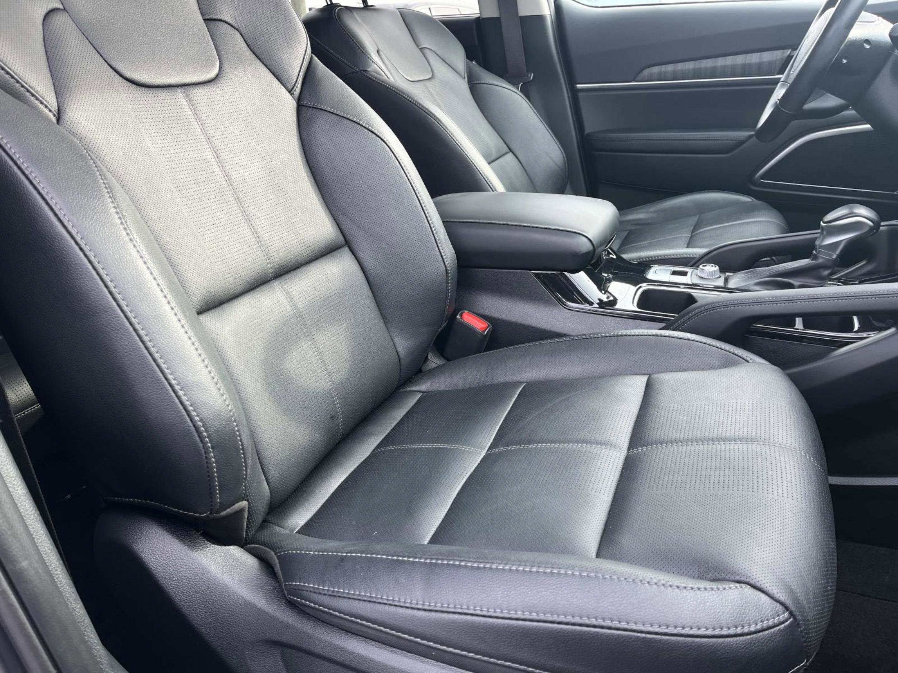 Used 2024 Kia Telluride EX image 30