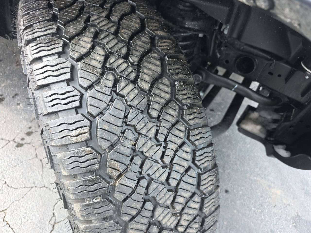 Used 2025 Jeep Gladiator Sport image 12