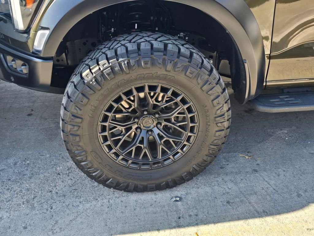 Used 2025 Ford F150 Raptor image 28