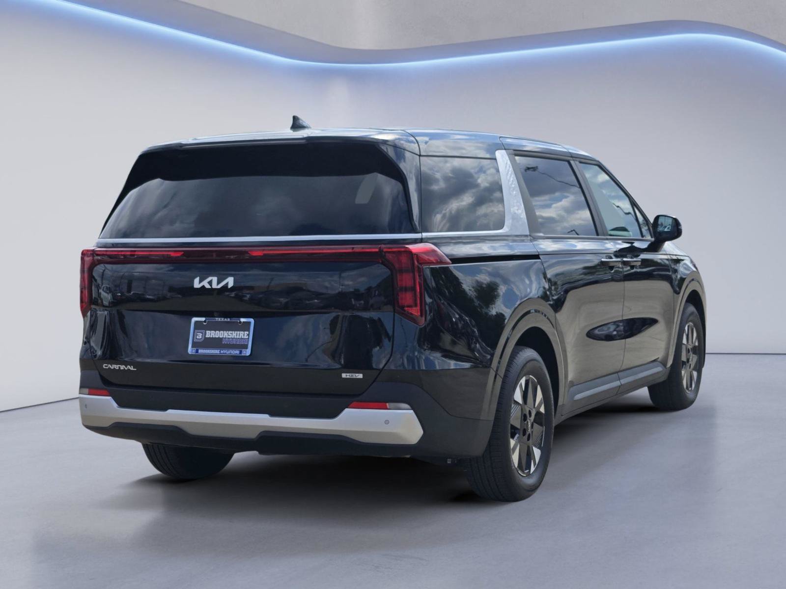 Used 2026 Kia Carnival LXS FWD image 5