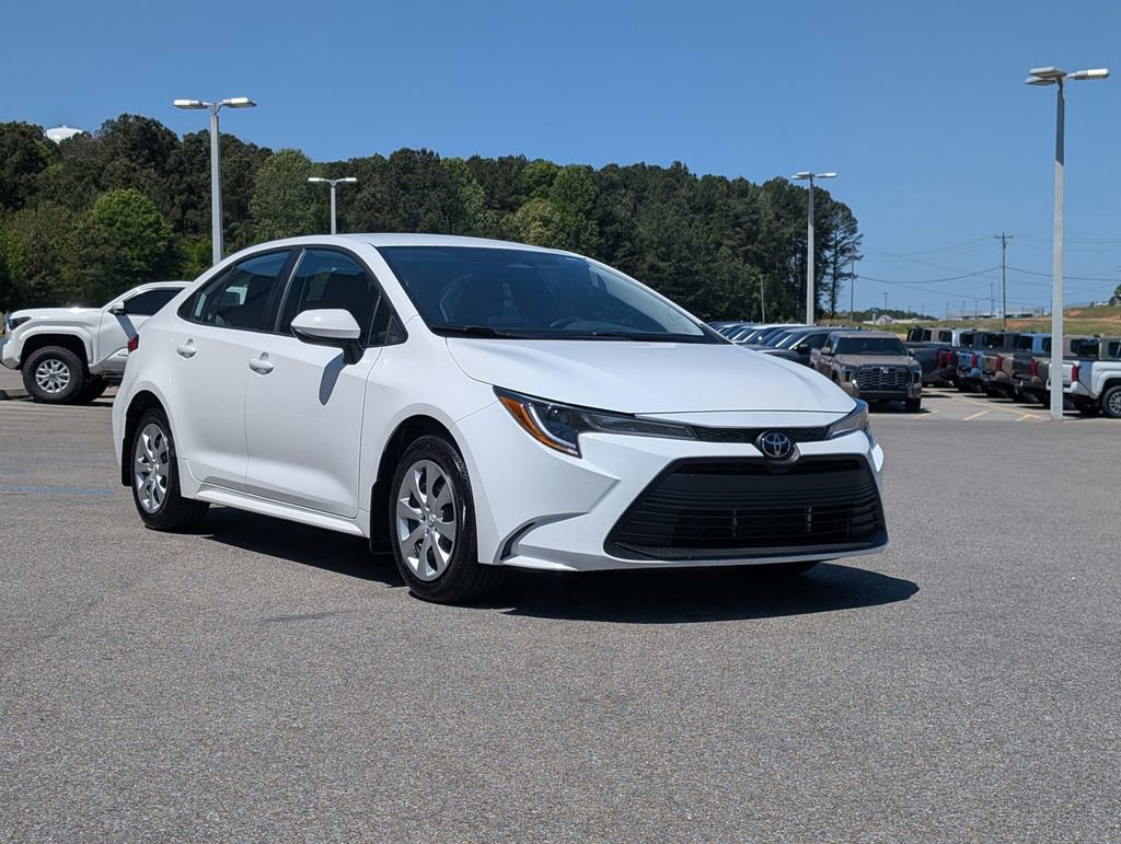 Used 2025 Toyota Corolla LE image 7