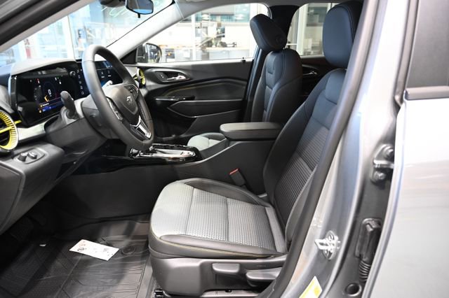 New 2026 Chevrolet Trax LT w/ Driver Confidence Package FWD image 9