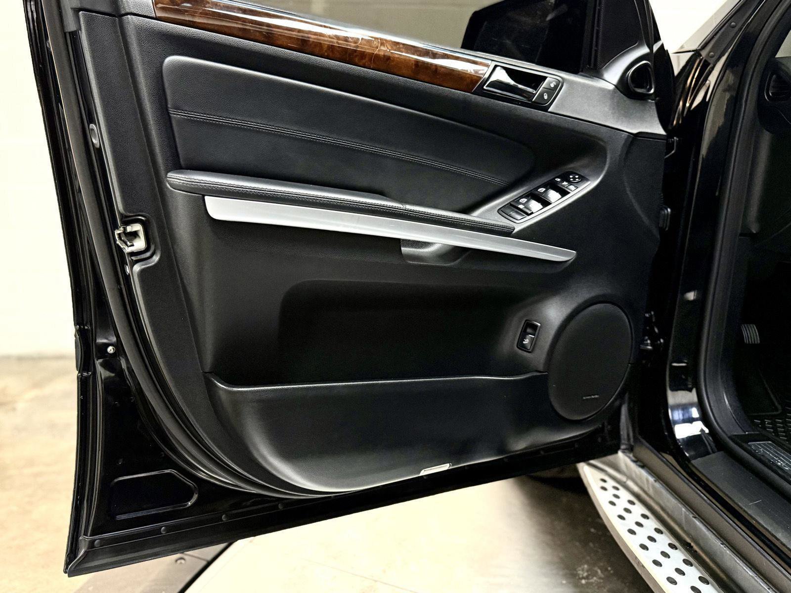 Used 2011 Mercedes-Benz ML 550 4MATIC image 10