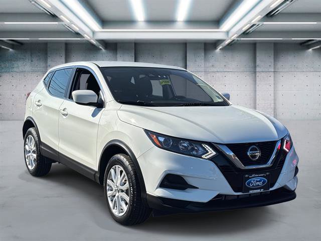Used 2022 Nissan Rogue Sport S image 3
