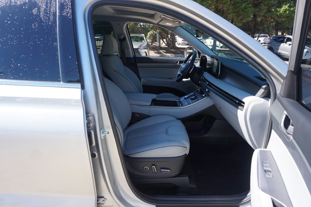 Used 2024 Hyundai Palisade SEL FWD image 19