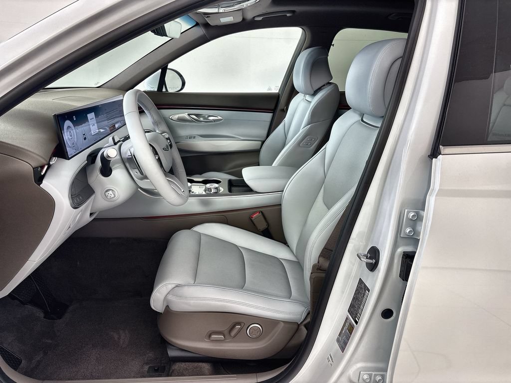 New 2027 Genesis GV70 2.5T Advanced AWD/4WD image 13