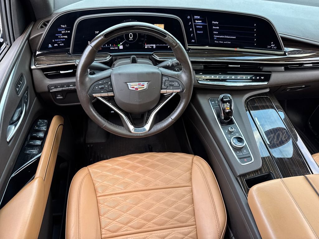 Used 2022 Cadillac Escalade ESV Premium Luxury w/ LPO, Floor Liner Package AWD/4WD image 17