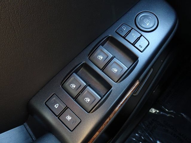Used 2019 Chevrolet Suburban Premier AWD/4WD image 27