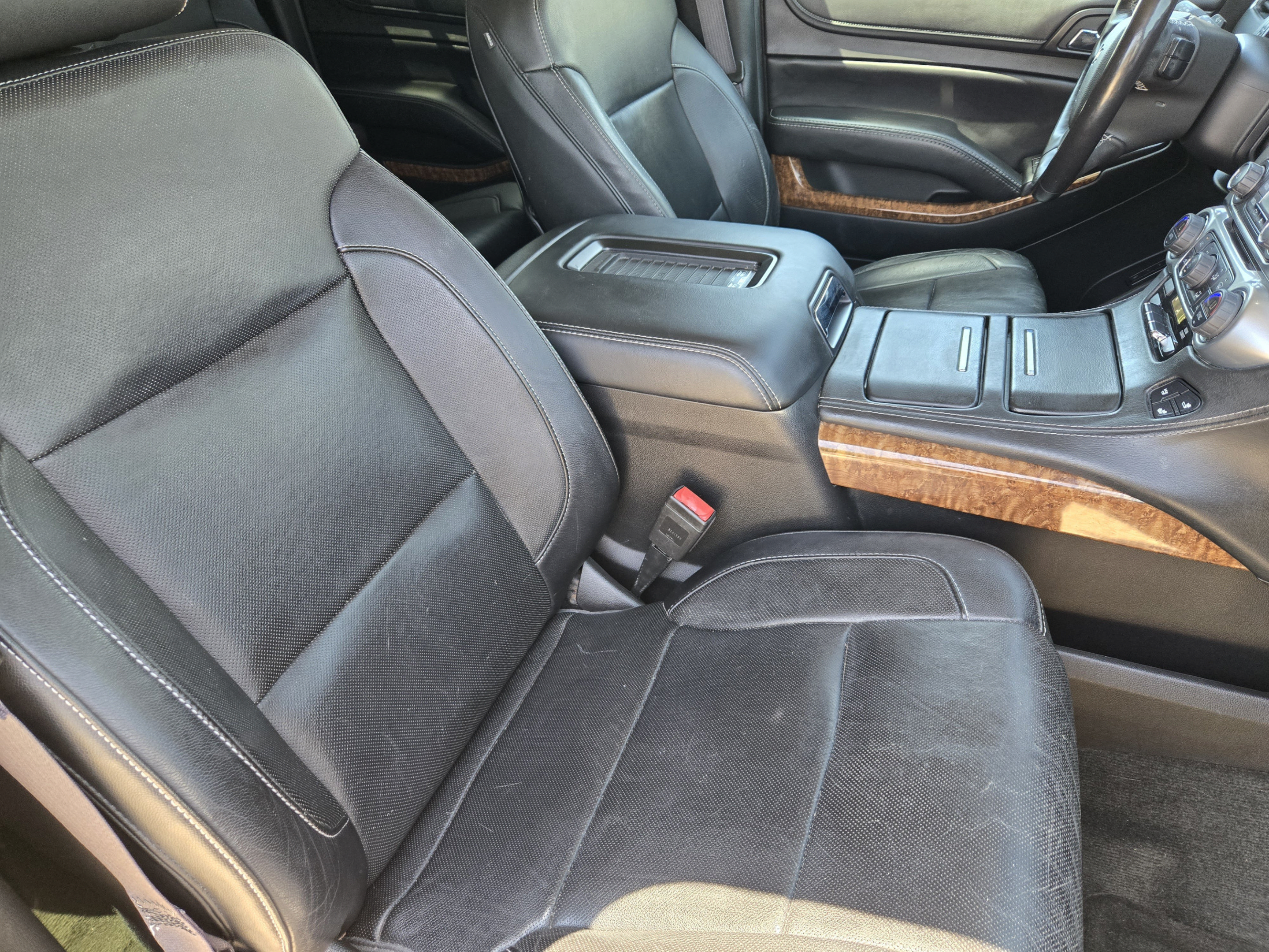 Used 2016 Chevrolet Suburban LTZ AWD/4WD image 10