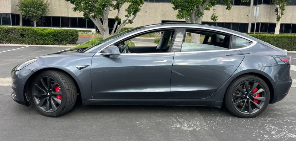 Used 2018 Tesla Model 3 Long Range RWD image 4