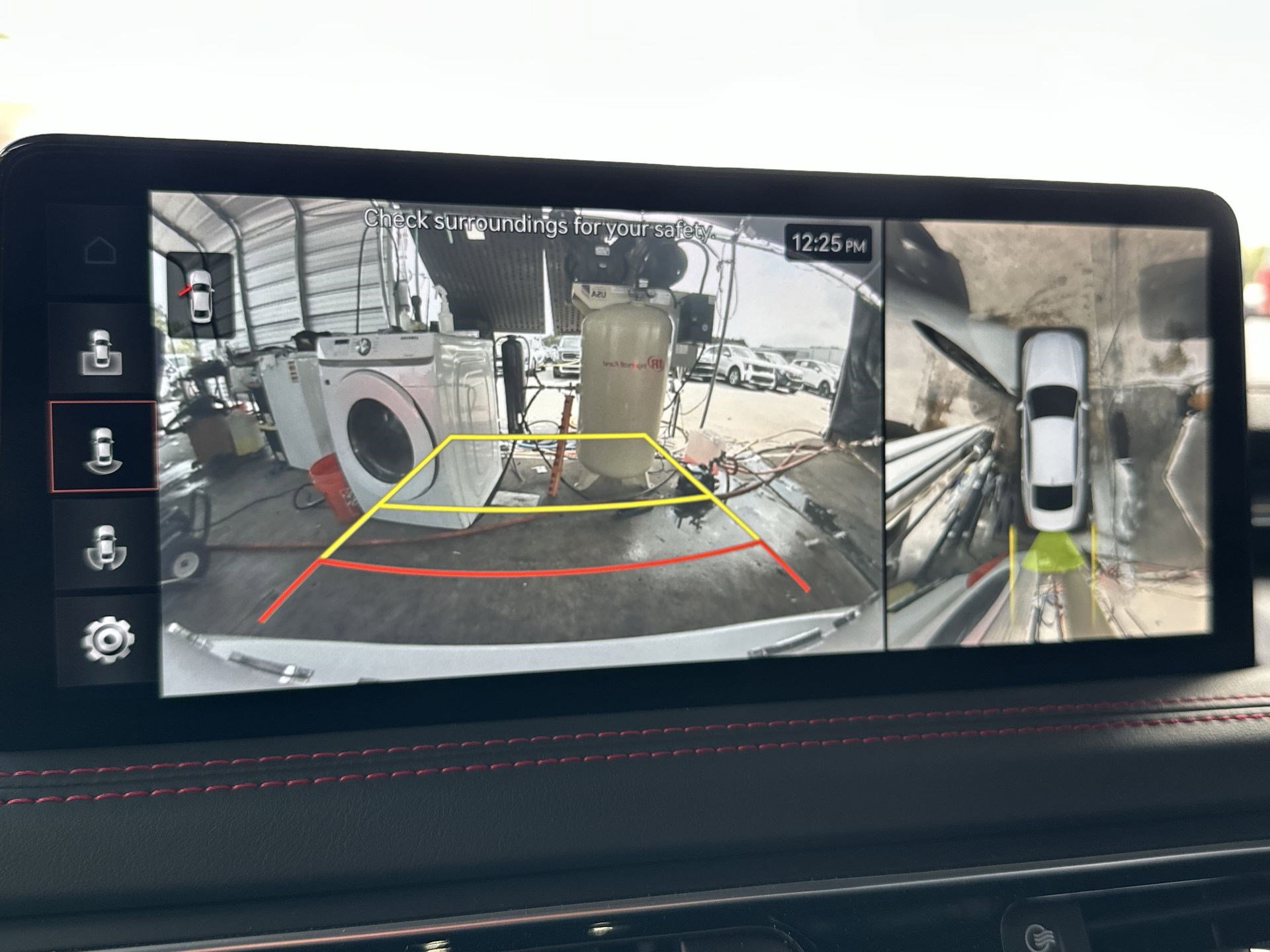 Used 2023 Genesis G70 3.3T w/ Sport Prestige Package image 25