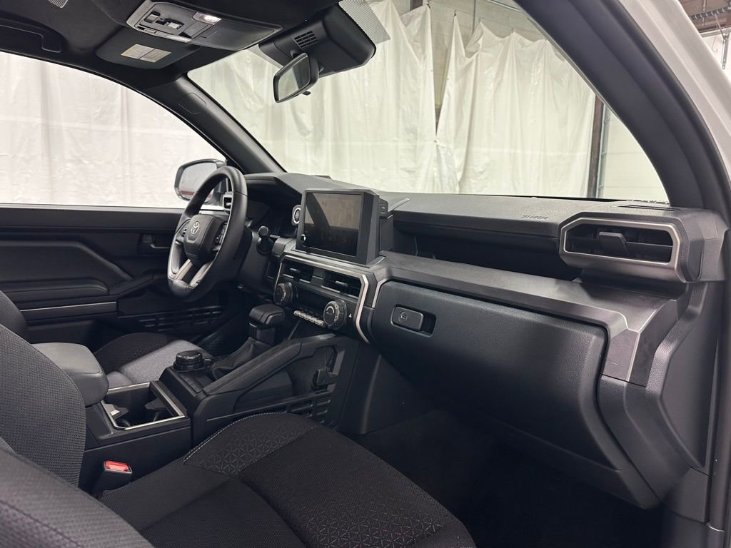 Used 2025 Toyota 4Runner SR5 AWD/4WD image 60