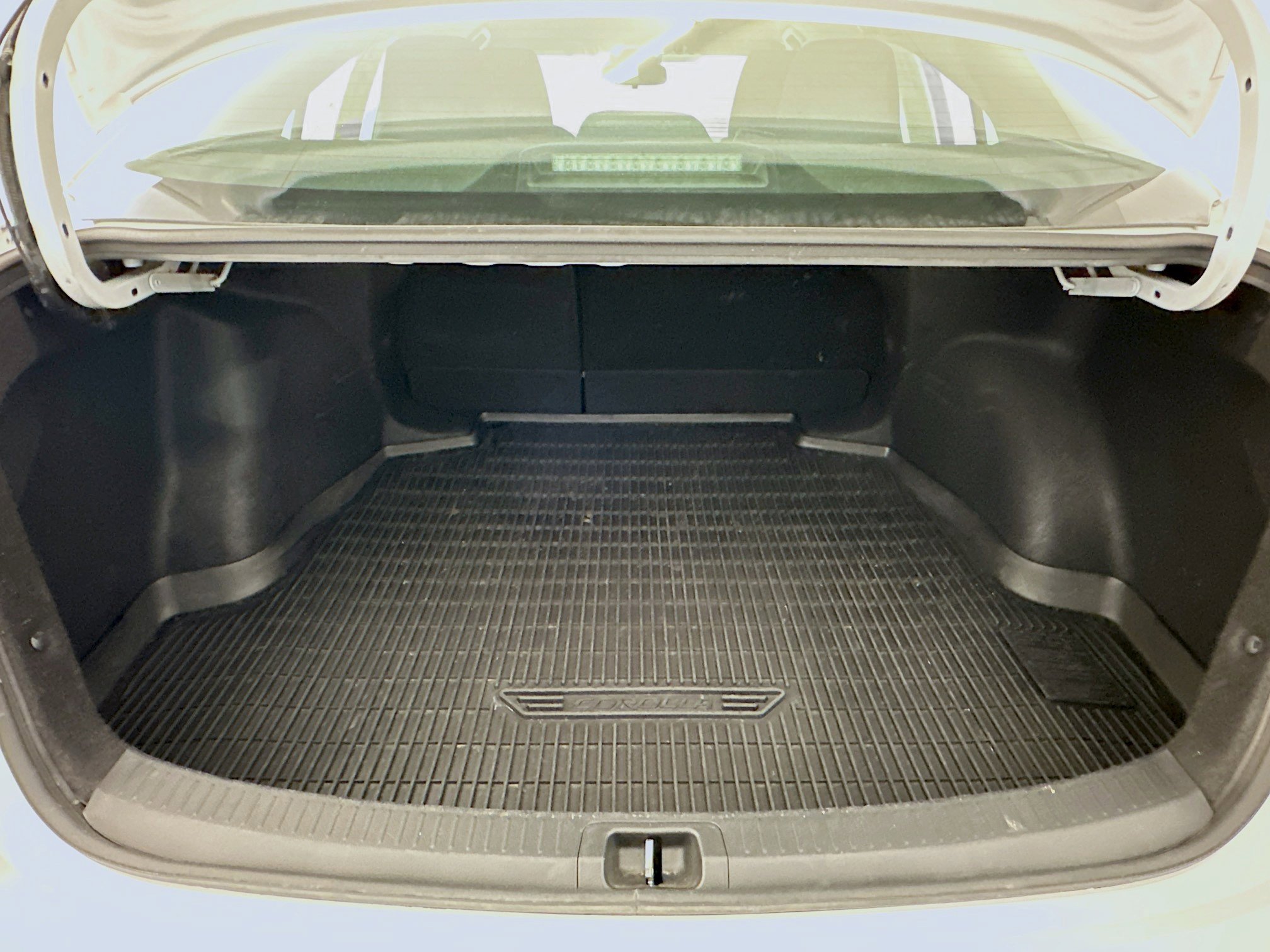 Used 2024 Toyota Corolla LE image 30