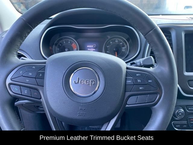 Used 2022 Jeep Cherokee Trailhawk w/ Premium Leather Package AWD/4WD image 17