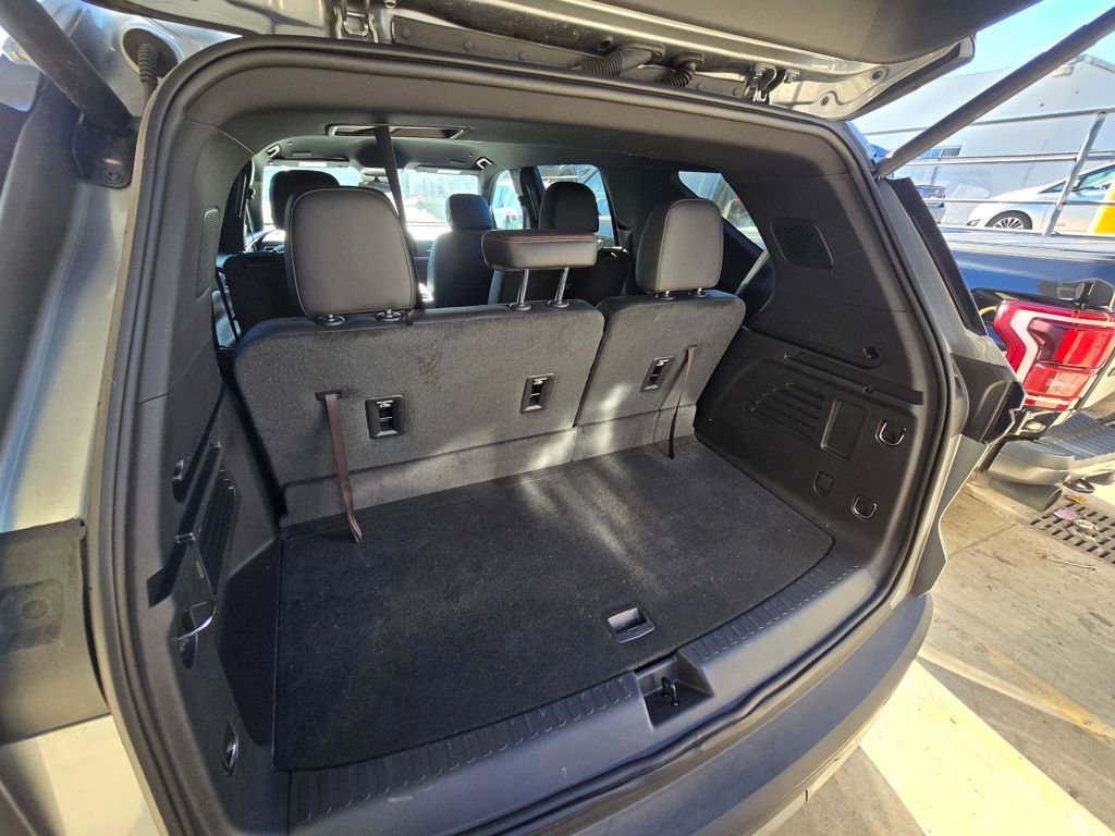 Used 2024 Chevrolet Traverse Z71 w/ LPO, Floor Liner Package image 25