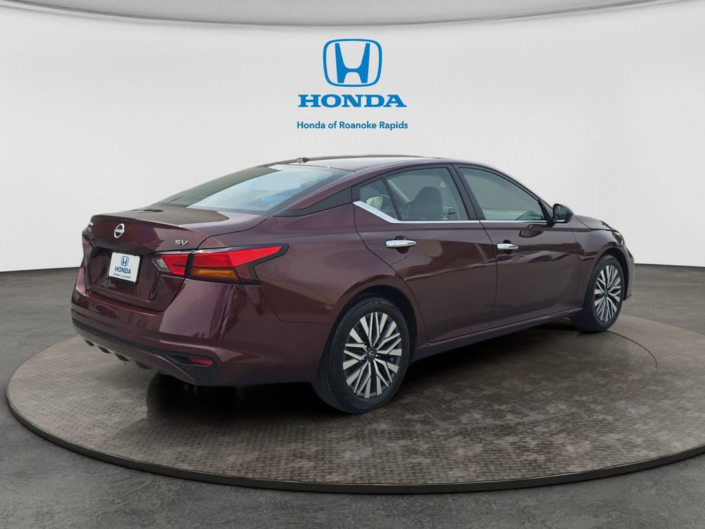 Used 2024 Nissan Altima 2.5 SV FWD image 5