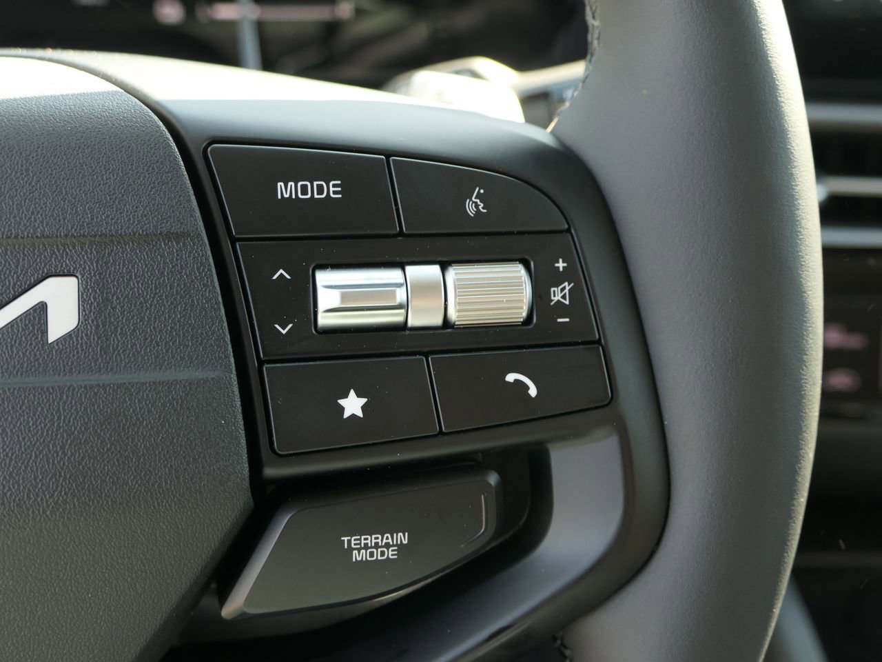 New 2026 Kia Sportage EX image 41