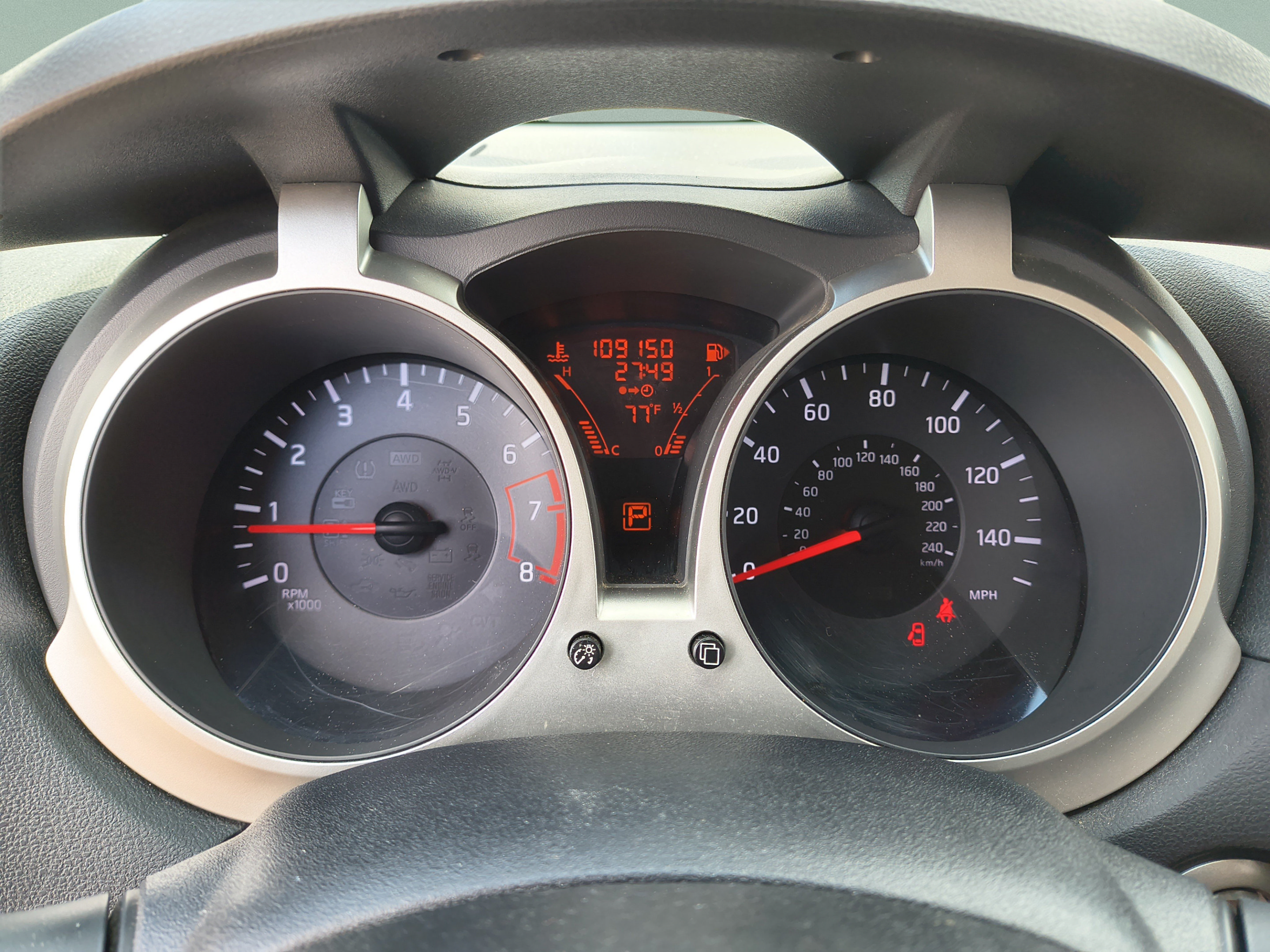 Used 2014 Nissan Juke SL FWD image 29