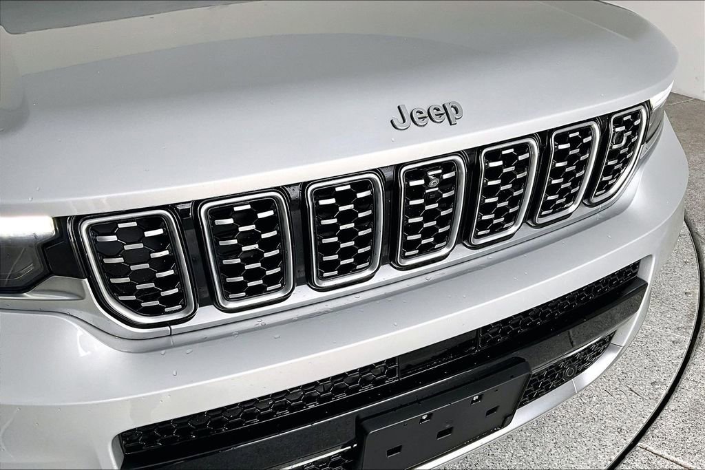 Used 2021 Jeep Grand Cherokee L Summit w/ Advanced Protech Group IV image 36