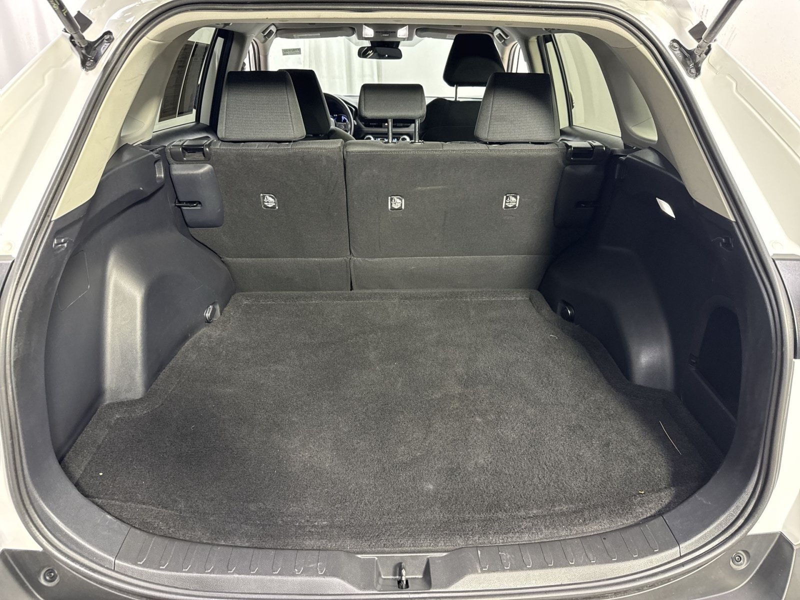 Used 2024 Toyota RAV4 LE AWD/4WD image 35