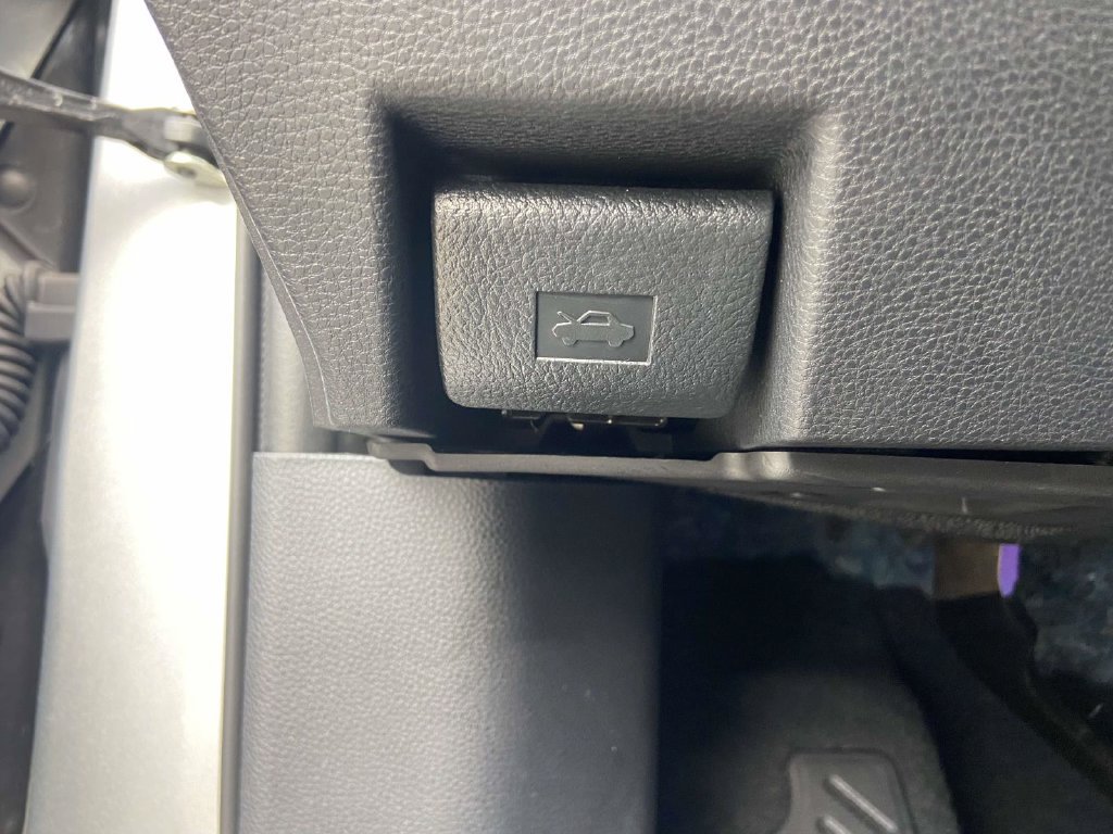 Used 2024 Toyota Tundra Platinum RWD image 31
