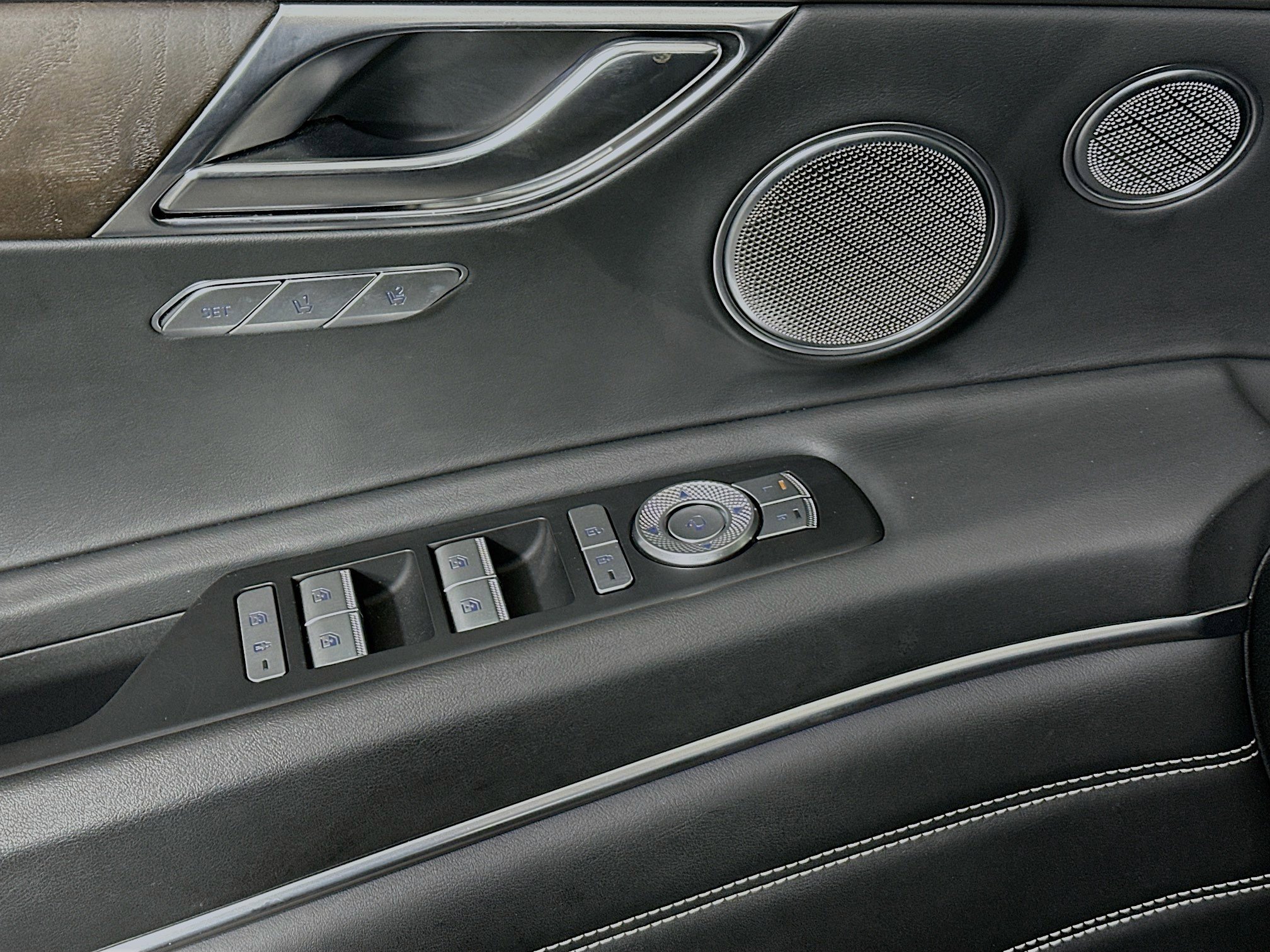 Used 2021 Genesis GV80 3.5T w/ Advanced Package 06 AWD/4WD image 14