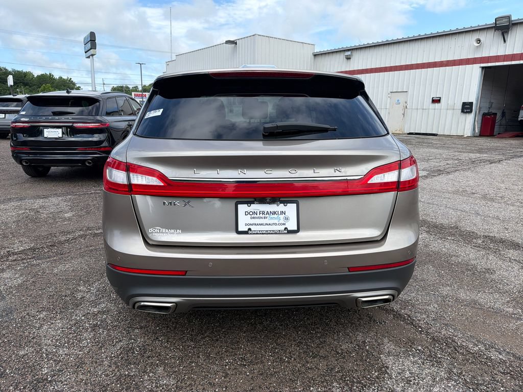 Used 2018 Lincoln MKX Reserve w/ Lincoln MKX Climate Package FWD image 4