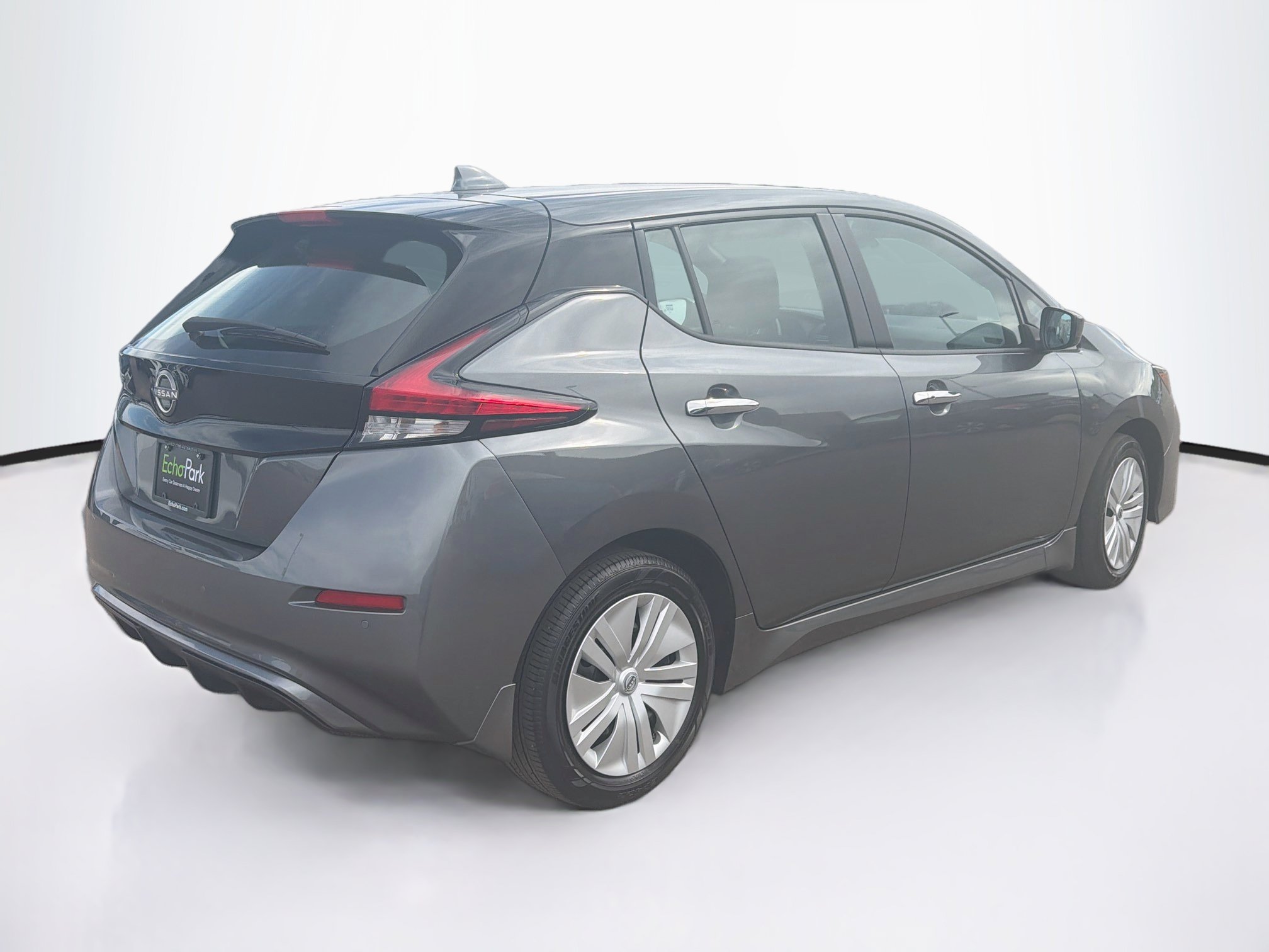Used 2025 Nissan Leaf S FWD image 9