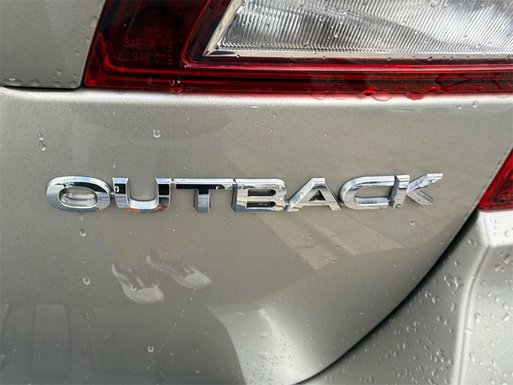 Used 2019 Subaru Outback 2.5i Limited image 14