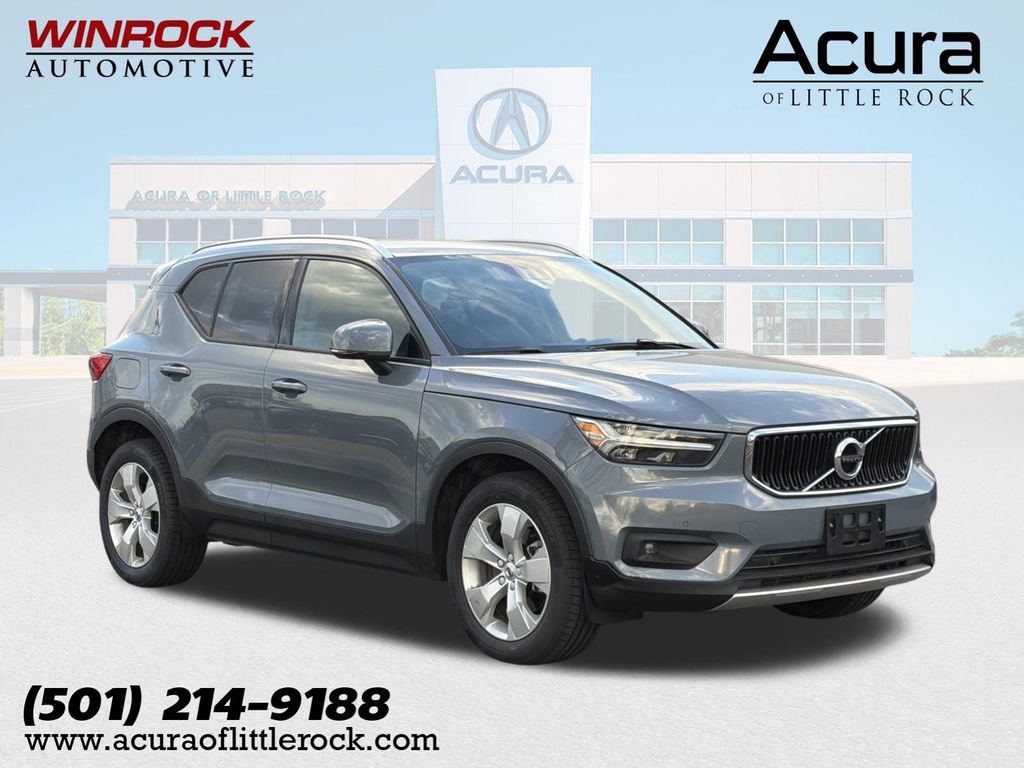 Used 2022 Volvo XC40 T5 Momentum