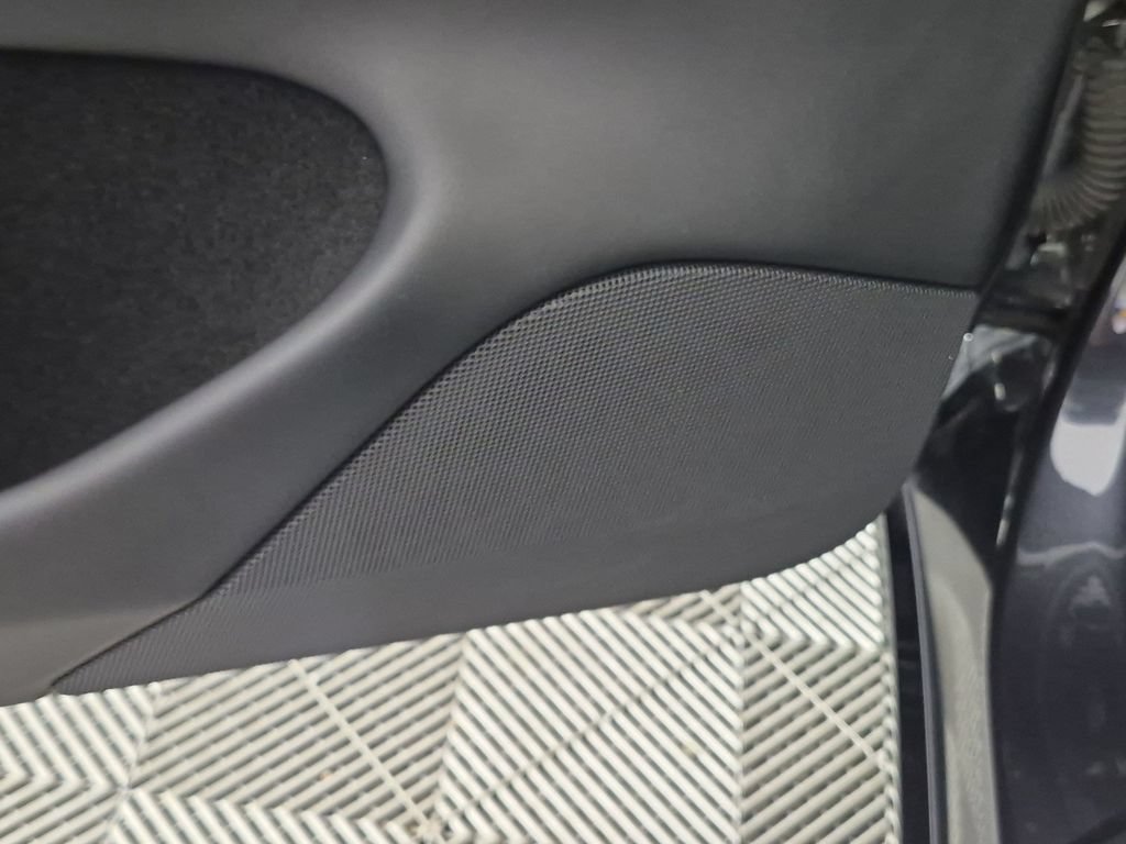 Used 2025 Tesla Model 3 RWD image 16