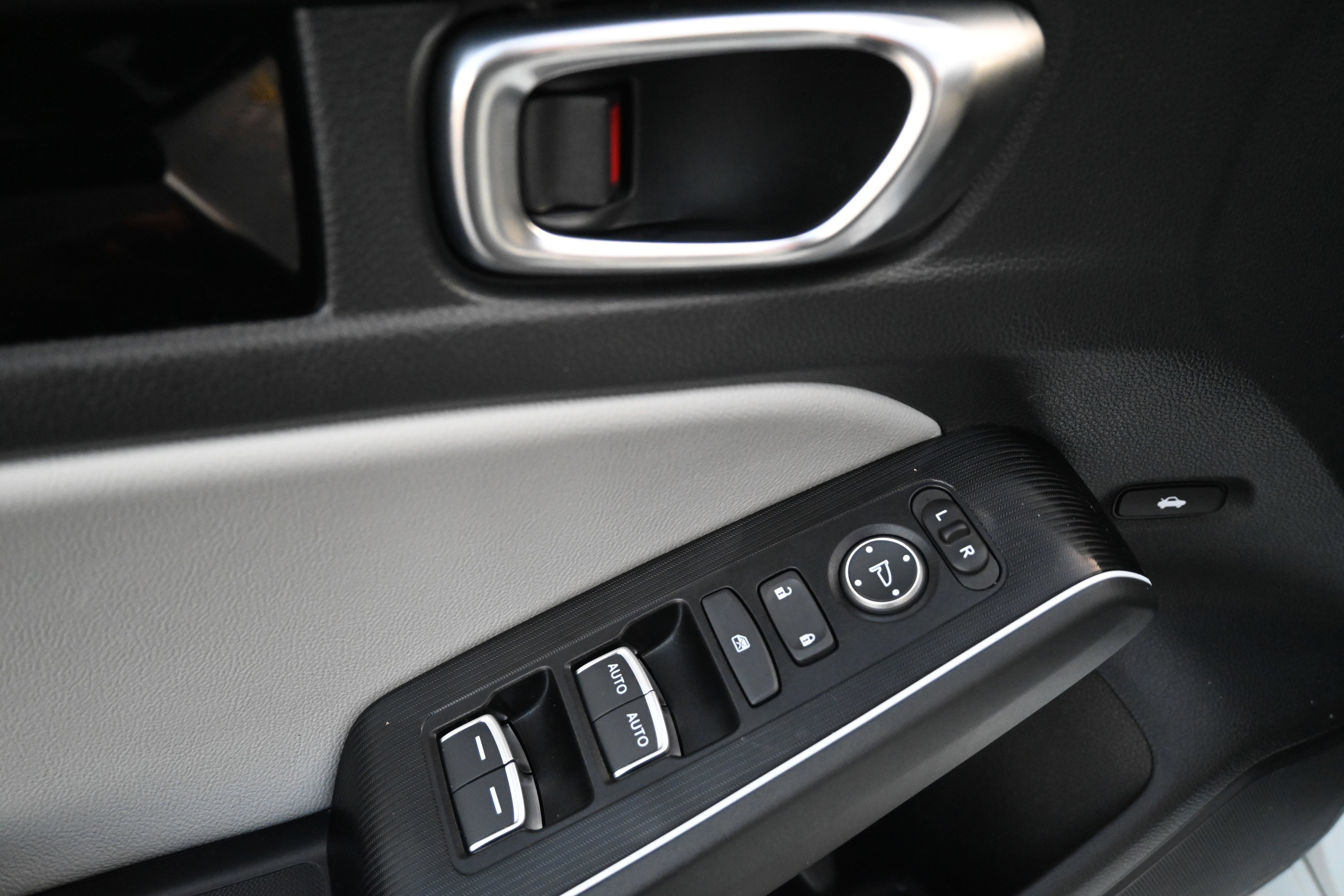 Used 2025 Honda Civic Sport Touring image 16