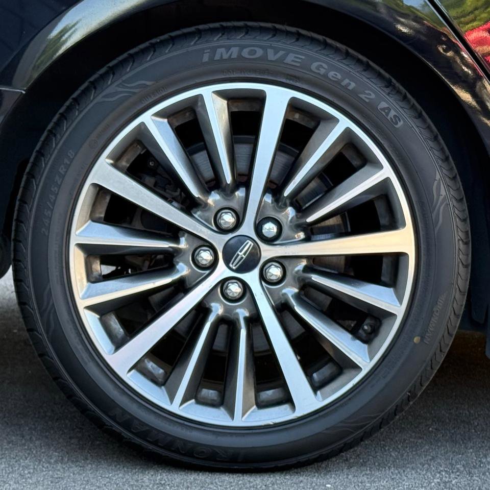 Used 2019 Lincoln MKZ Premiere FWD image 19