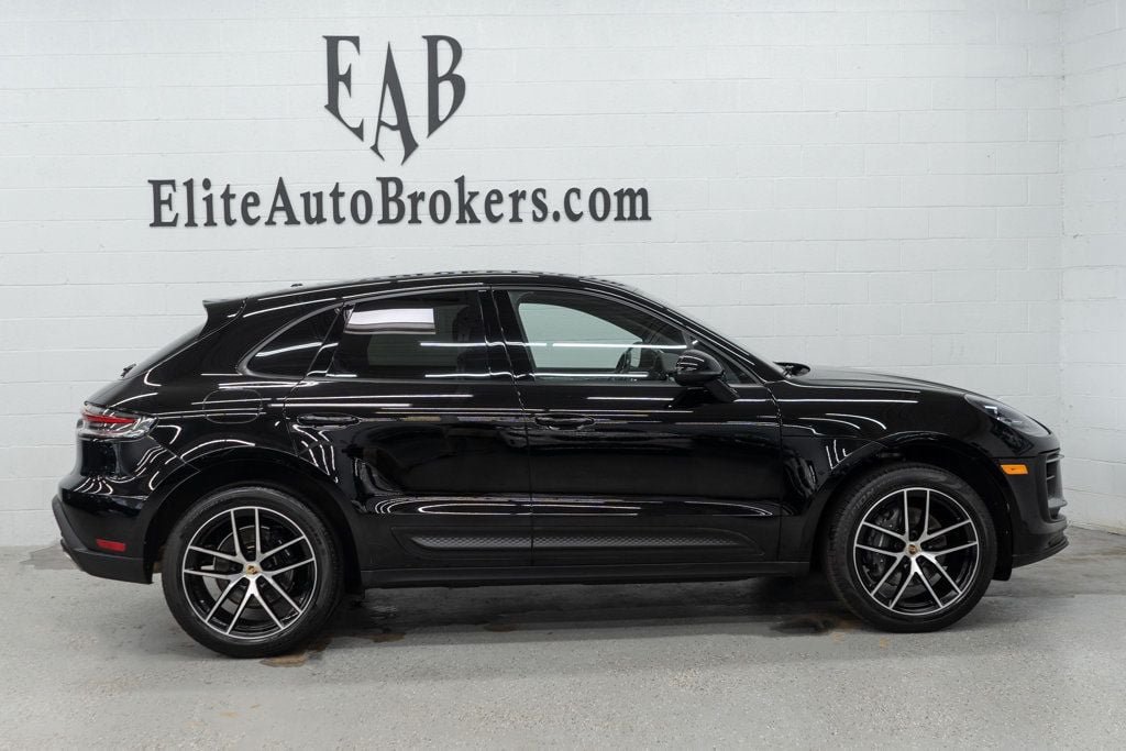 Used 2023 Porsche Macan AWD/4WD image 5