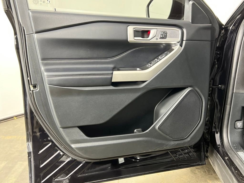 Used 2020 Ford Explorer Limited w/ Class III Trailer Tow Package image 23