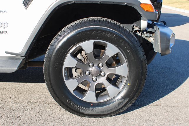 Used 2018 Jeep Wrangler Unlimited Sahara image 38