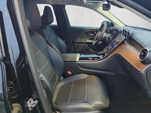 Used 2024 Mercedes-Benz GLC 300 4MATIC image 22