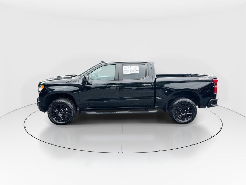 Used 2025 Chevrolet Silverado 1500 LT Trail Boss w/ LPO, Dark Essentials Package AWD/4WD image 5