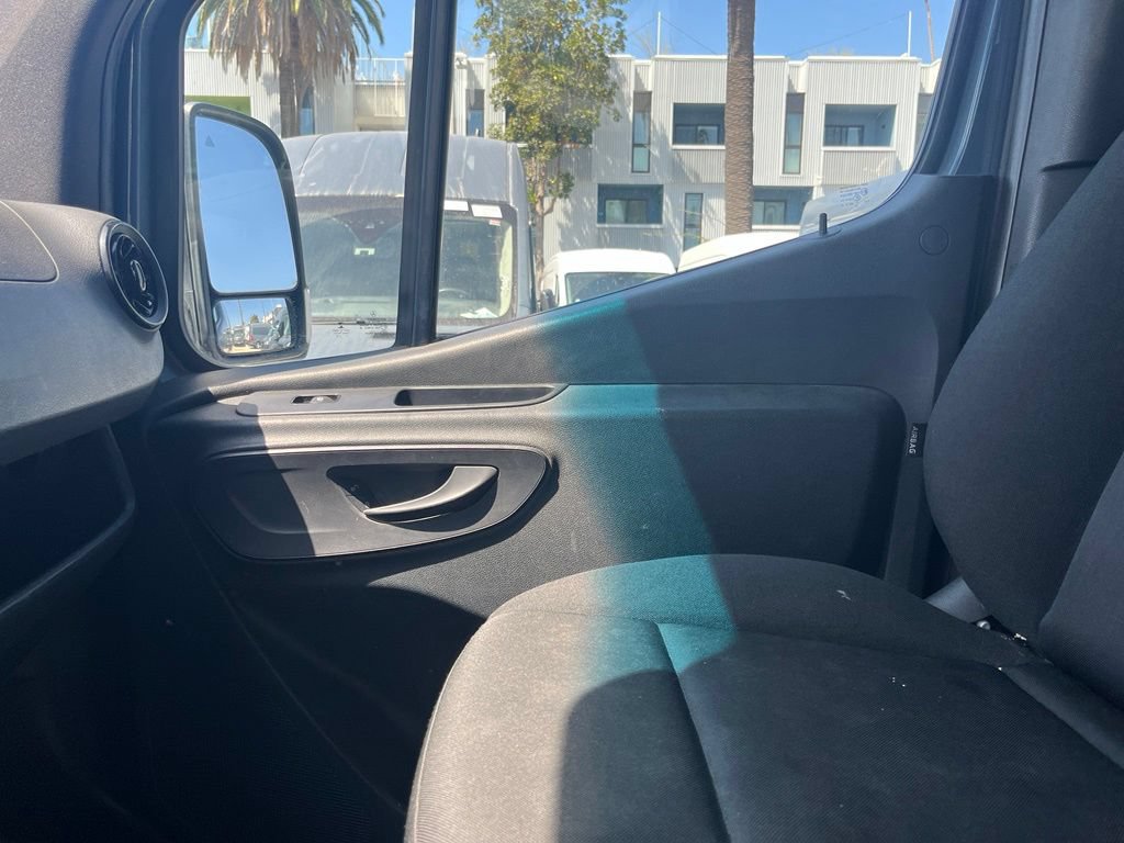 Used 2019 Mercedes-Benz Sprinter 170 image 14