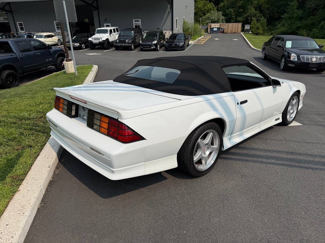 Used 1991 Chevrolet Camaro Z28 RWD image 7
