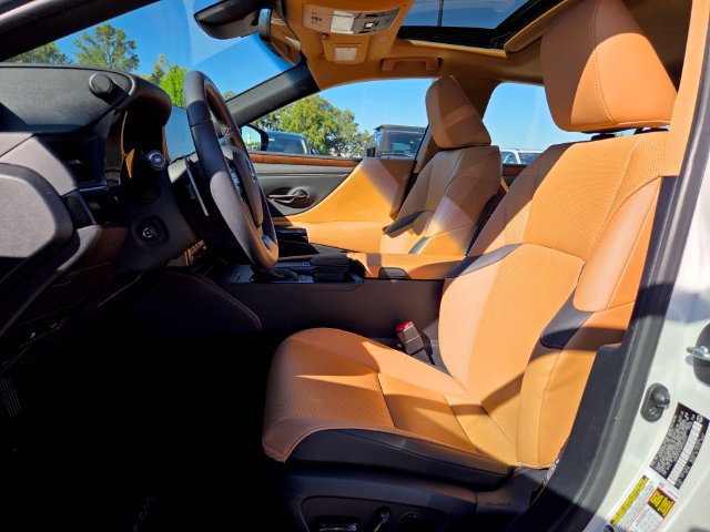 Used 2022 Lexus ES 300h w/ Premium Package FWD image 9